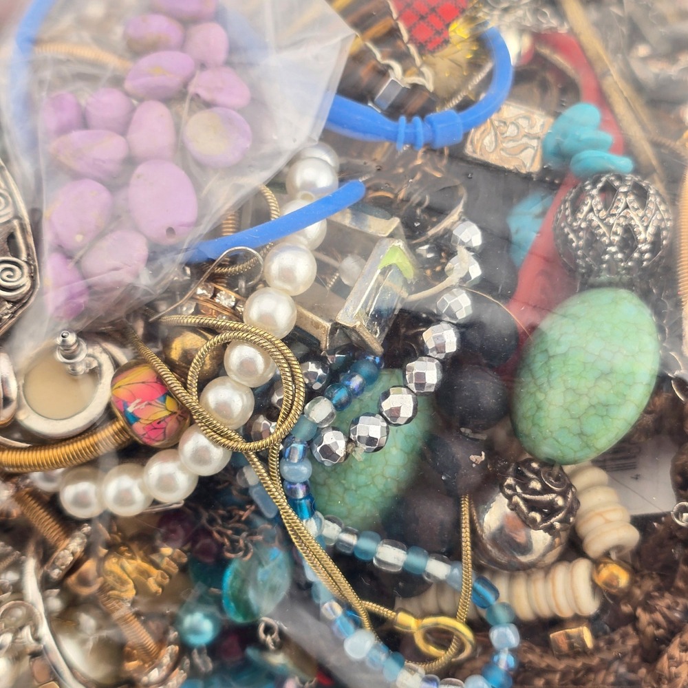 7lb Jewelry Craft Bag #2 - Bulk Lot Assorted Upcycle Broken Chains Beads & More - Picture 8 of 11